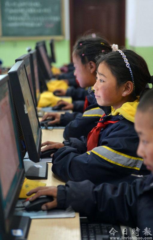 西藏墨竹工卡：推进教育信息化建设