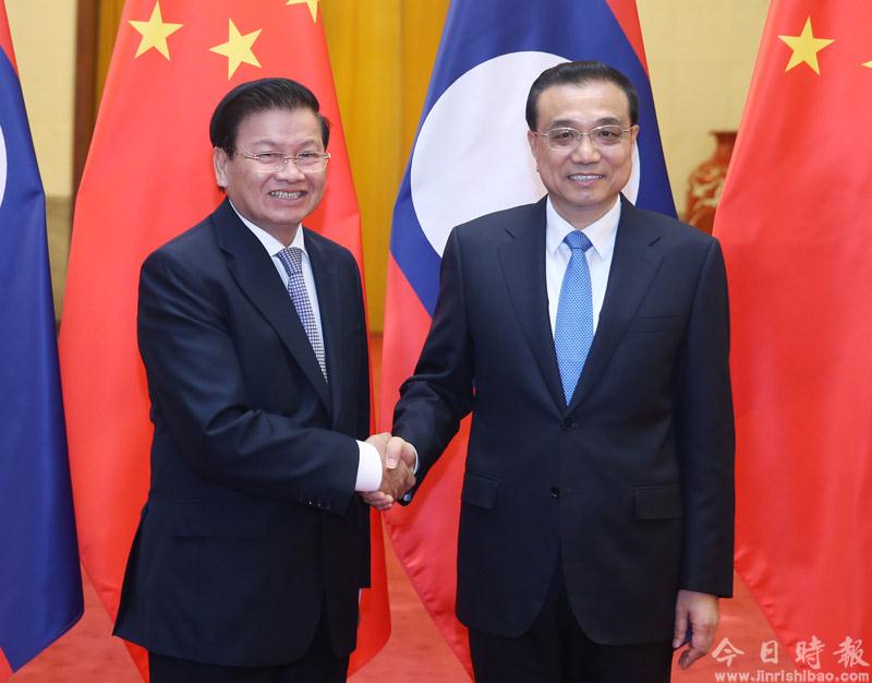 李克强同老挝总理通伦举行会谈